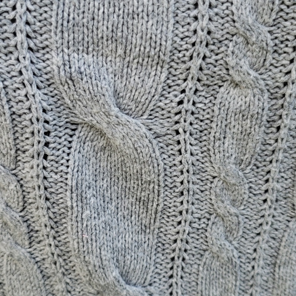 Gray Gap Sweater - image 2